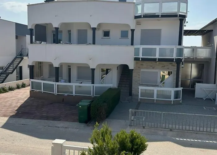 App Kajtazovic 3 By Interhome Вир